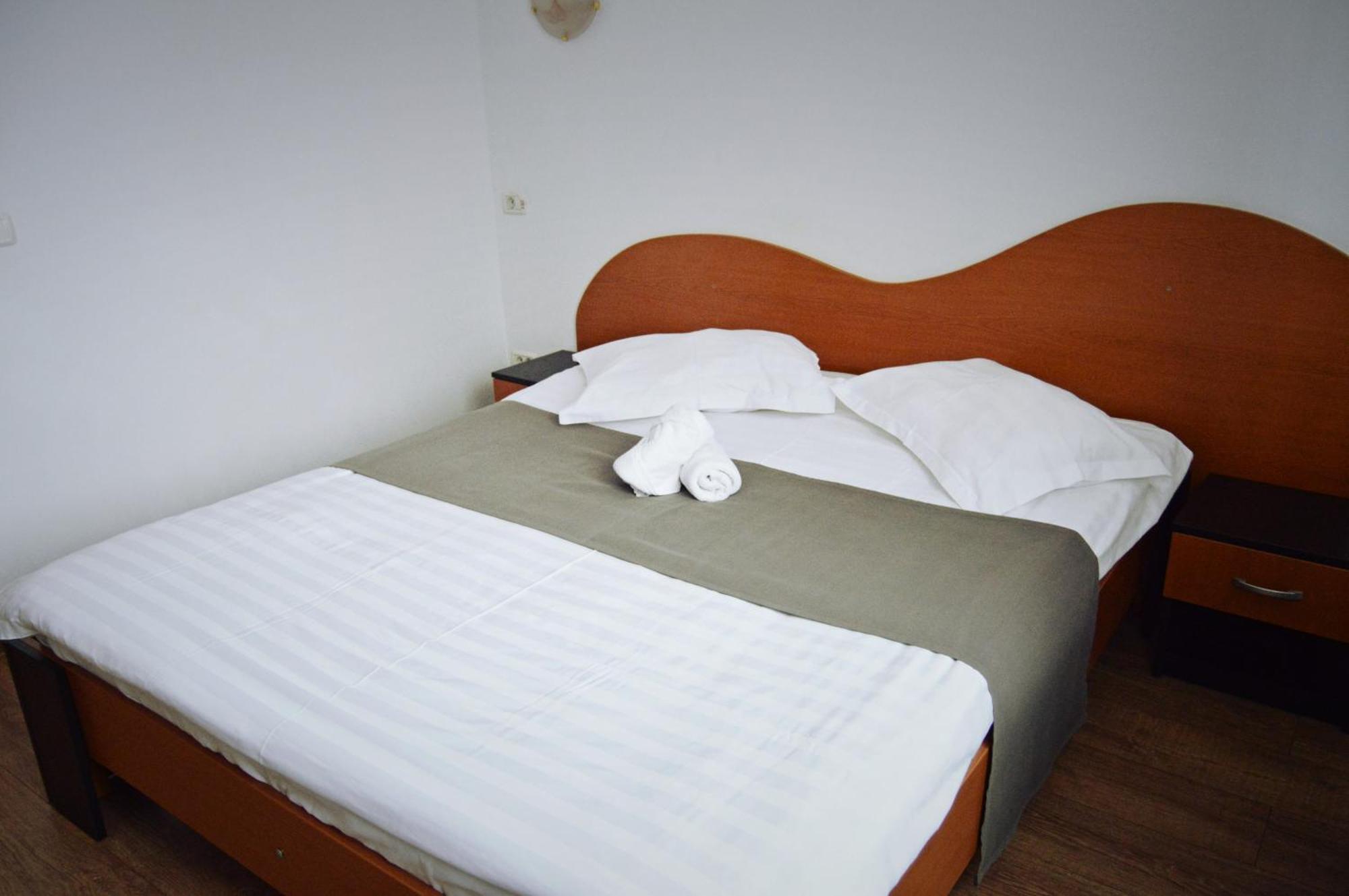 Pension Delia Gardens Timisoara Exterior foto