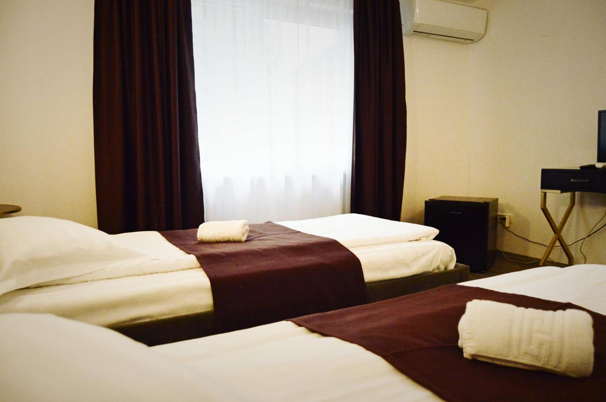 Pension Delia Gardens Timisoara Exterior foto