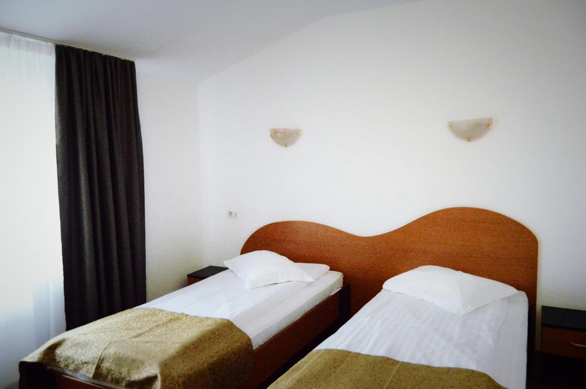 Pension Delia Gardens Timisoara Exterior foto