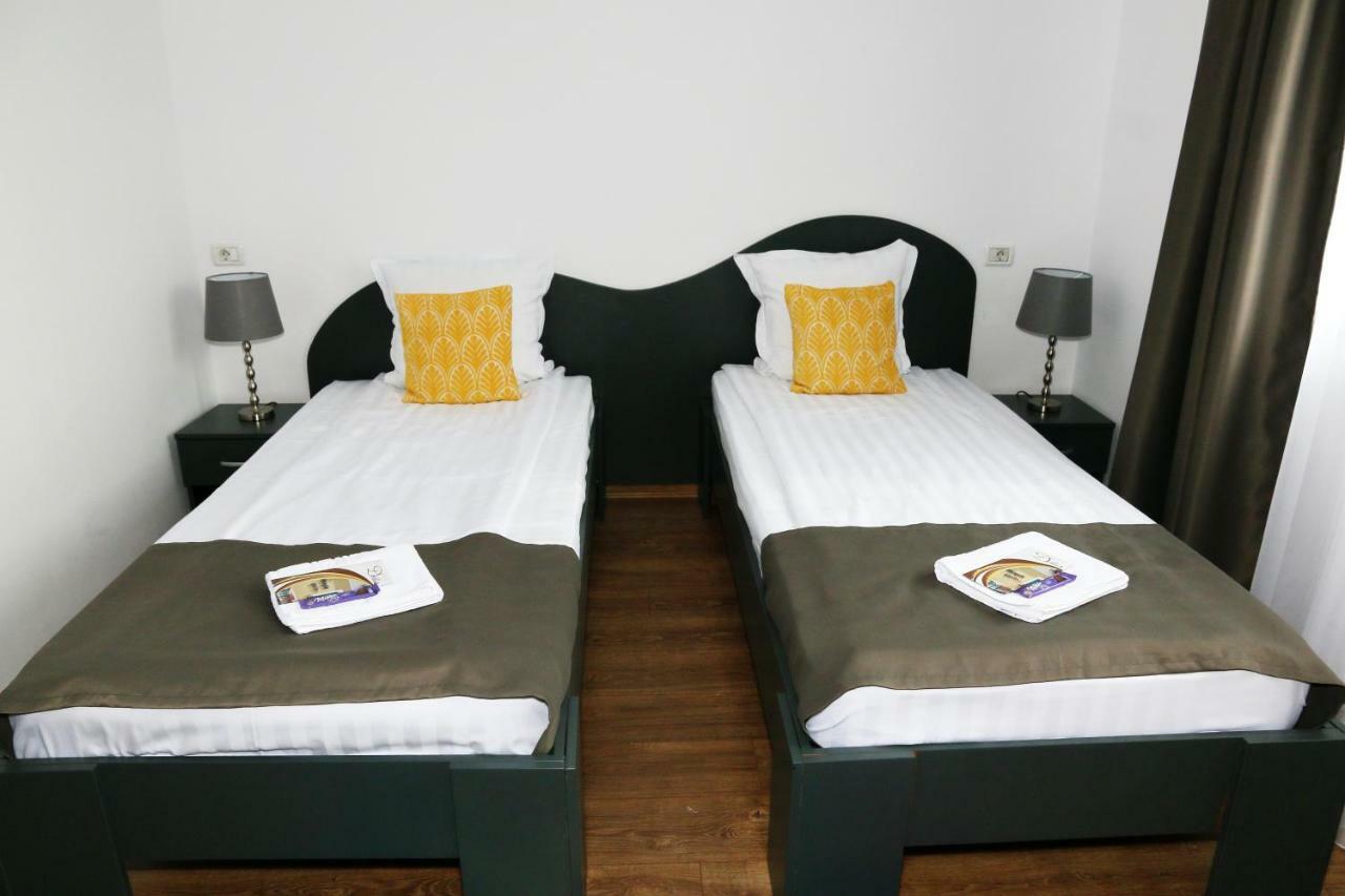 Pension Delia Gardens Timisoara Exterior foto
