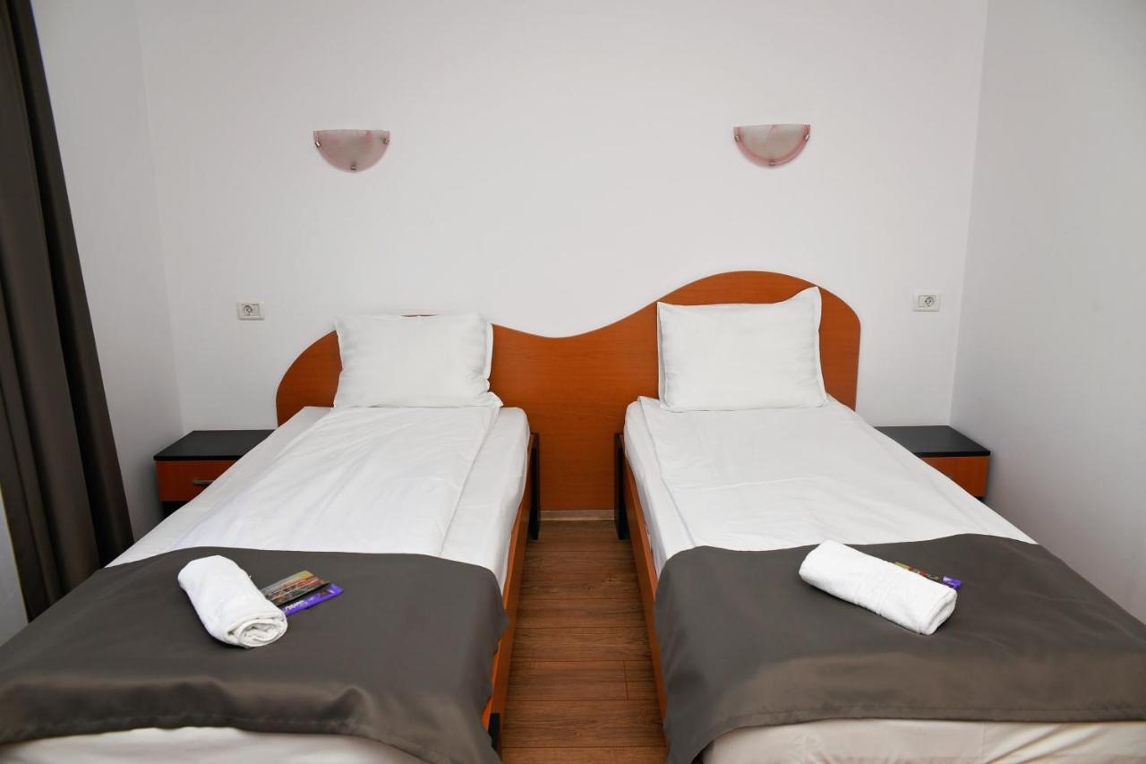 Pension Delia Gardens Timisoara Exterior foto